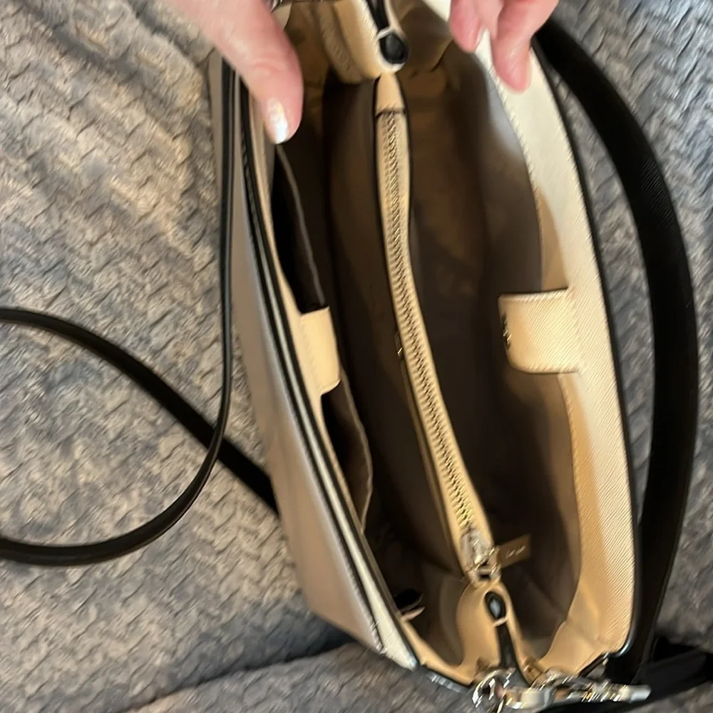 Kate spade medium crossbody - Picture 5 of 8